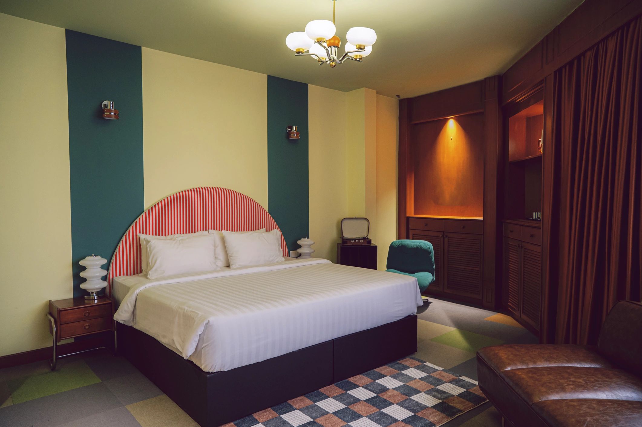 Hotel bedroom with double bed, representing hospitality bed supply